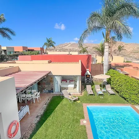 Villa Salobre Golf Siete Luxury Retreat In Gran Canaria Private Outdoor Heatable Pool Bbq Facilities Shaded Outdoor Dining Area Salobre, Las Palmas / Gran Canaria